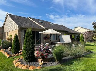 9095 Rotondo Dr, Howell, MI 48855