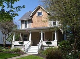 14498 Hickox St, Burton, OH 44021