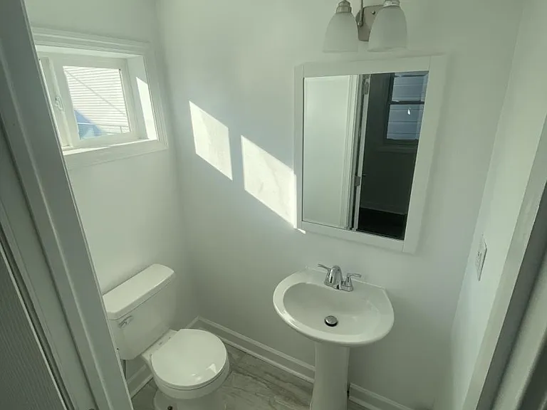 414 E Kiefer Ave — Photo 8