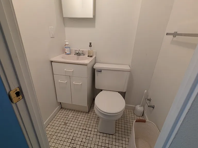 4700 Alden Ave #5 — Photo 6