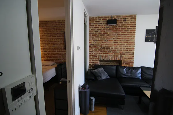 Rented by Nooklyn NYC LLC | media 19
