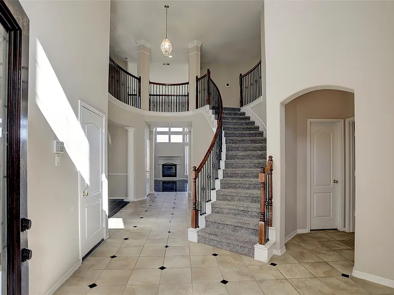 13419 Sunset Bay Ln — Photo 4