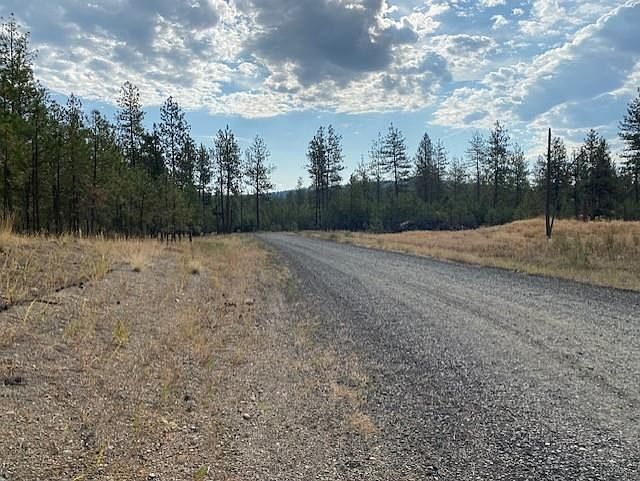 2nd image of 5742 Corkscrew Canyon Rd #J