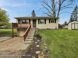 4910 Westhill Dr, Lansing, MI 48917