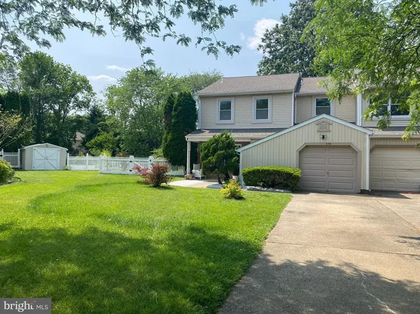 336 Tall Meadow Ln, Yardley, PA 19067