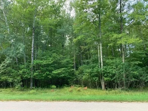 Kloppman St #33, Crivitz, WI 54114