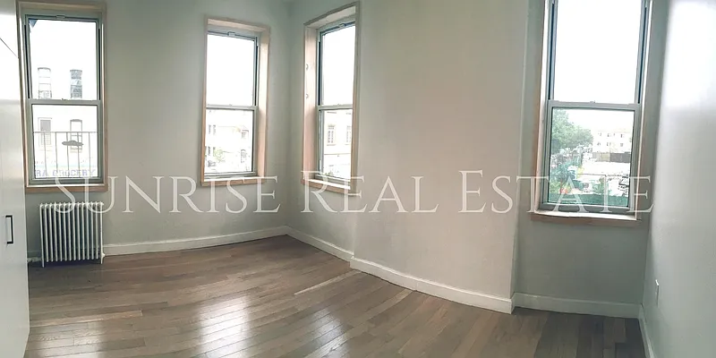Rented by Sunrise Real Estate | media 31