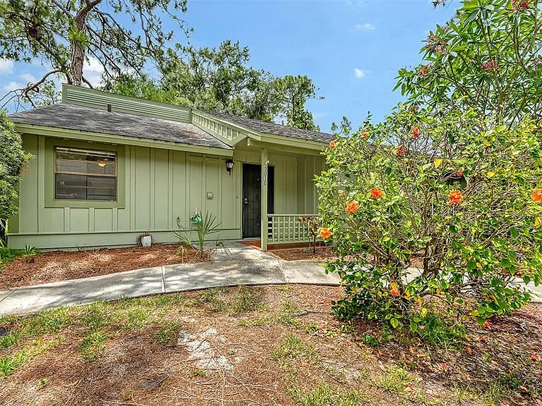 5010 Barrington Cir #2001 — Photo 3