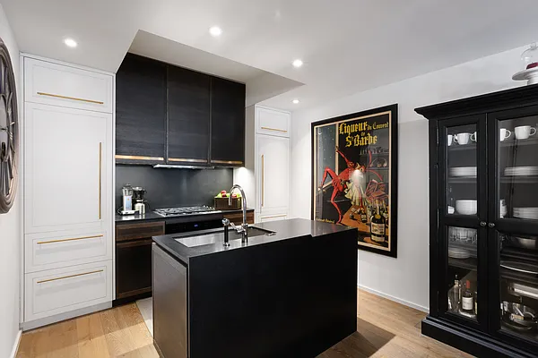 Sold by Douglas Elliman | media 4