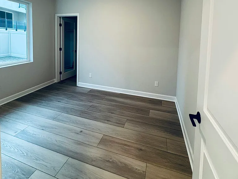 12145 Carter Ln — Photo 3