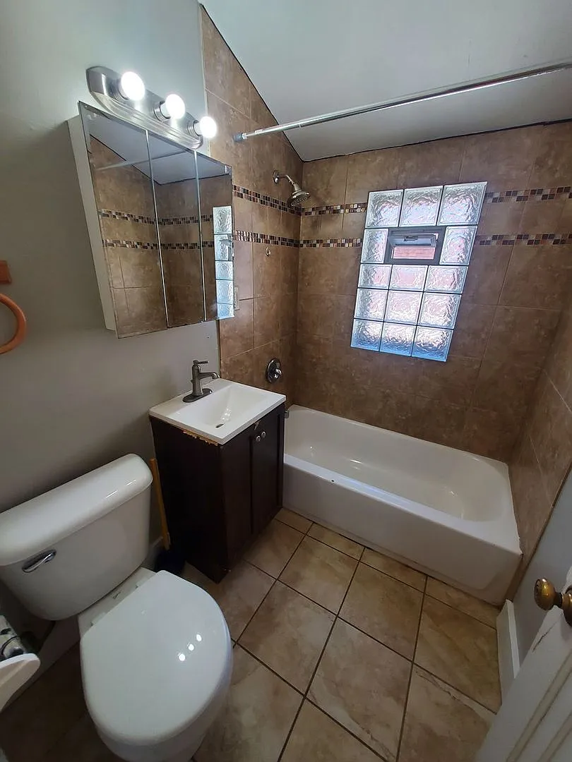 2857 N 57th St. (Duplex) — Photo 4