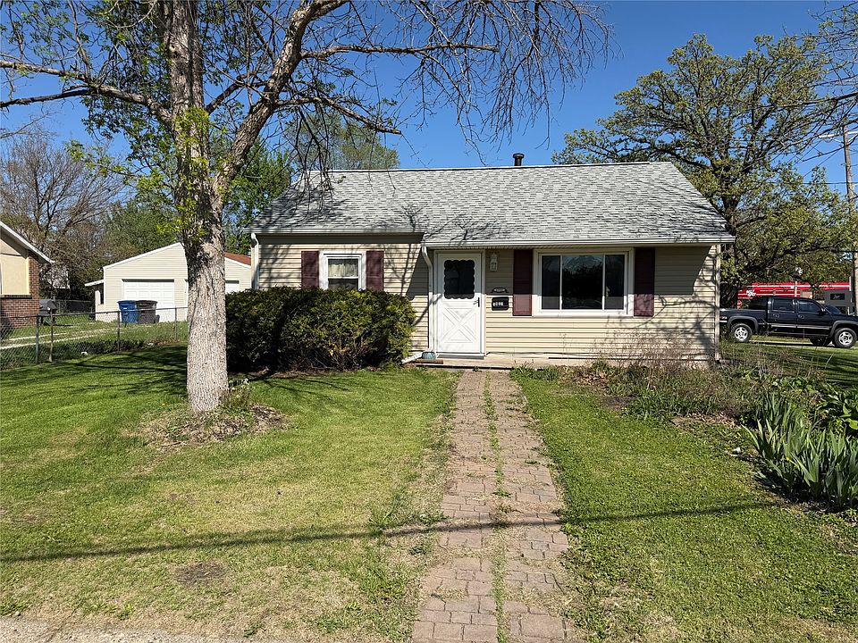 1st image of 1901 59th St