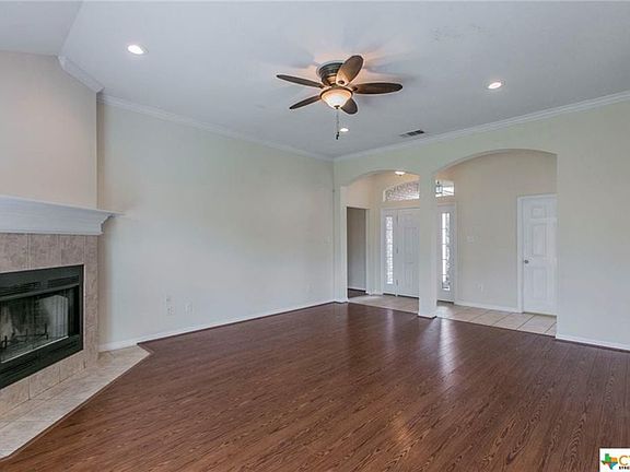 5th image of 908 Woodhollow Dr