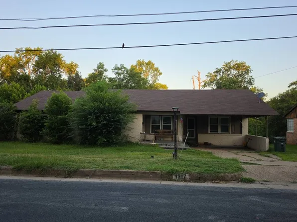 1317 Edgewood Dr, Tyler, TX 75701