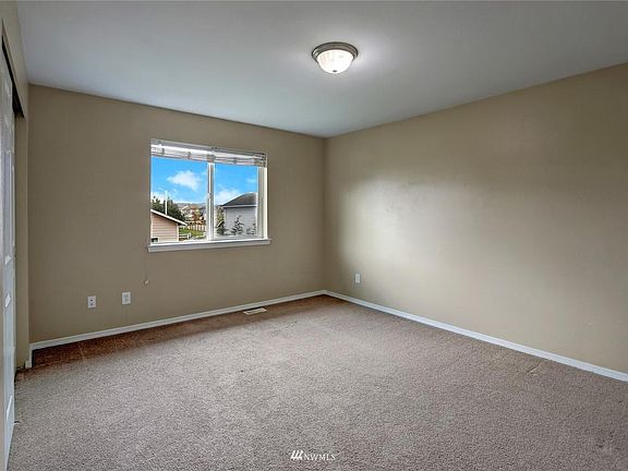 4th image of 6954 282nd Pl NW
