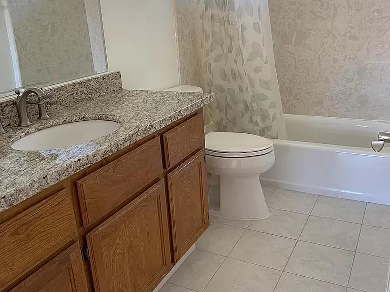 1560 Mission Springs Cir — Photo 17