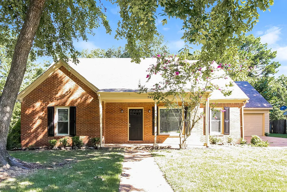 4 bed, 3.0 bath, 2618 sqft, $2,475 — Photo 2