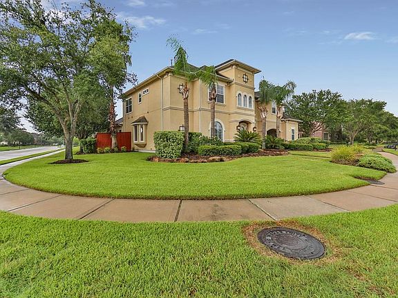 2nd image of 12118 Bellario Ln