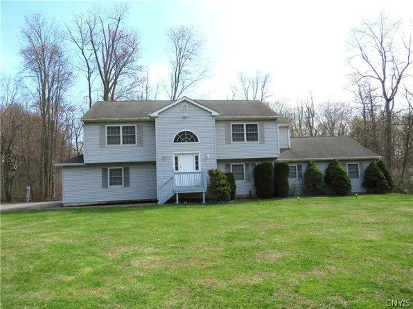 11 Dreps Dr, Mahopac, NY 10541