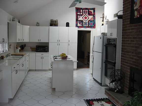 Modern Eat in Kitchen with skylight