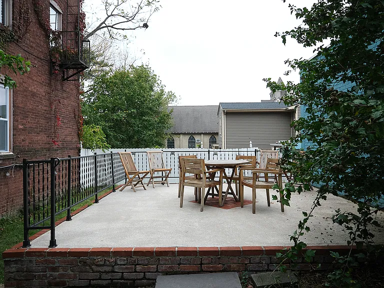 95 Liberty St #2 — Photo 17