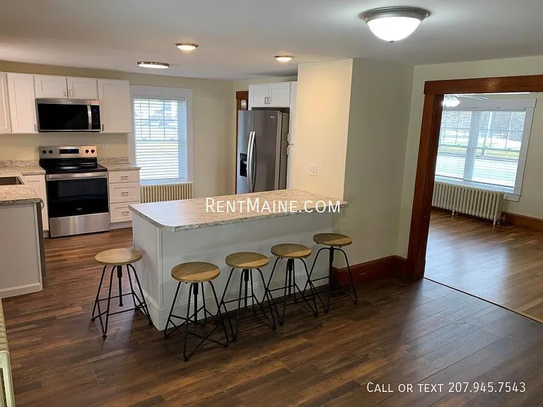 54 Western Ave — Photo 3