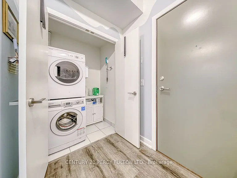 30 Nelson St #323 — Photo 33