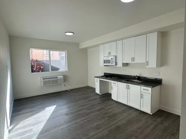 226 W 87th St #102, Los Angeles, CA 90003