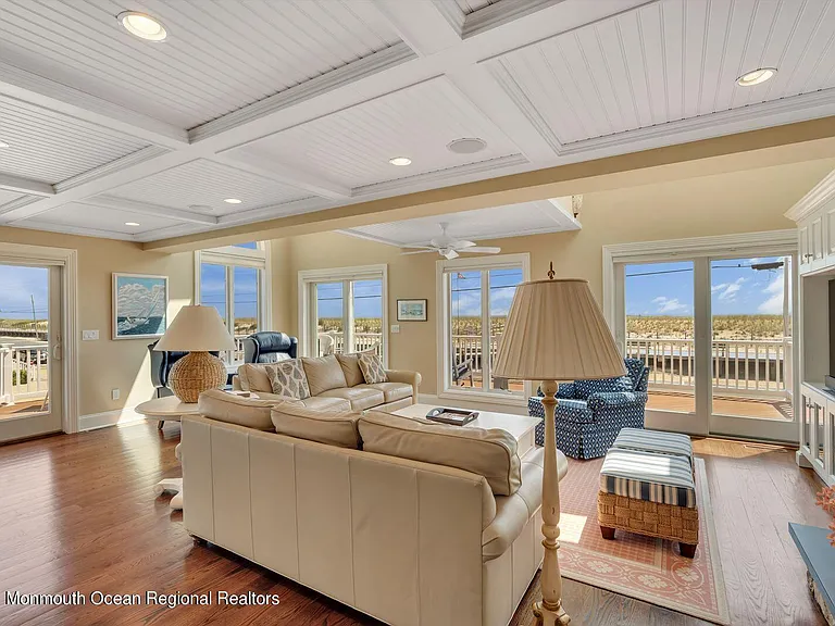 1101 S Ocean Ave — Photo 32
