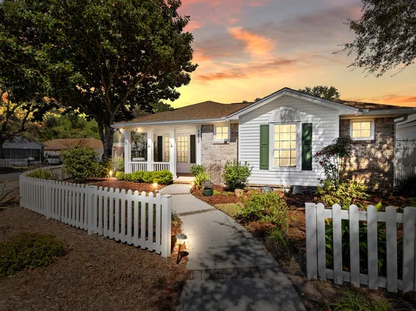 1423 John Steinbeck Dr, Niceville, FL 32578