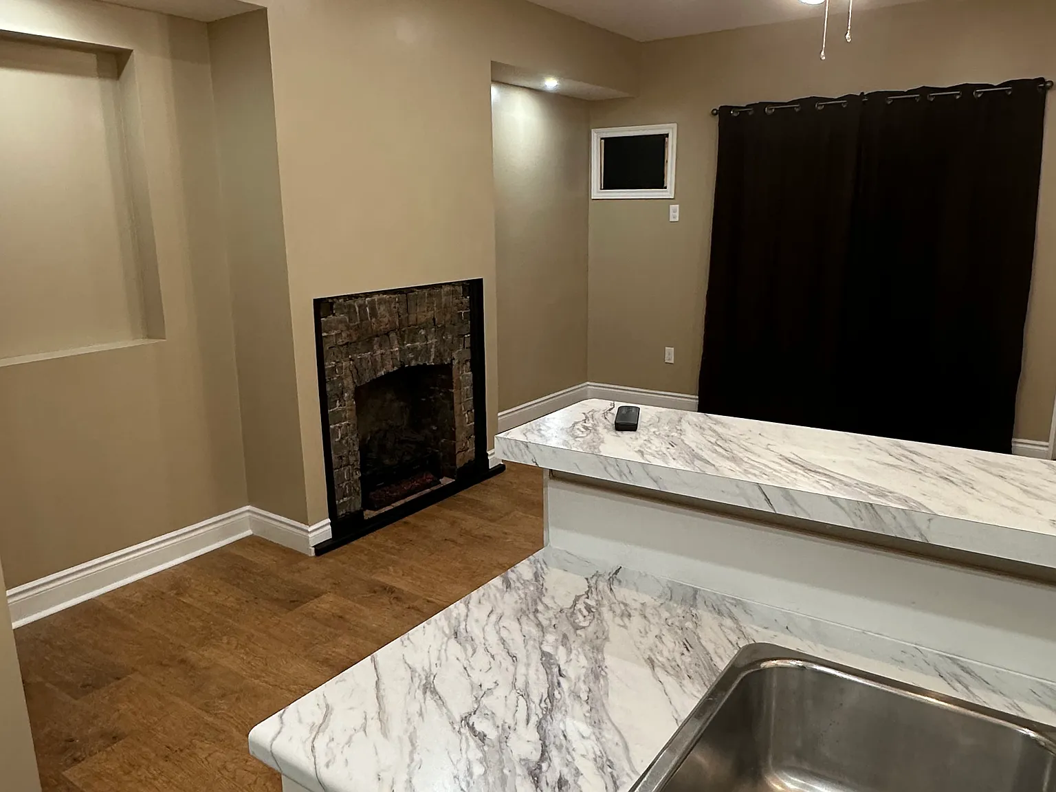 Studio, 450 sqft, $1,250 — Photo 2
