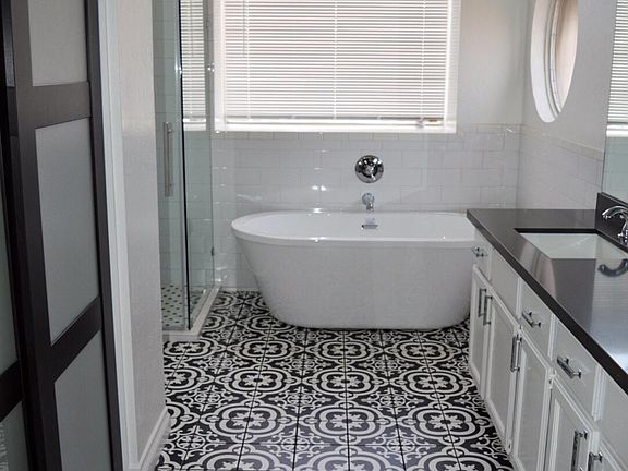 Upstairs Master Bathroom