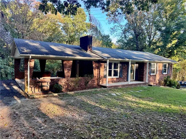 215 Cardinal Ln, Ronda, NC 28670