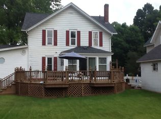 306 Cherry St, Freeport, MI 49325