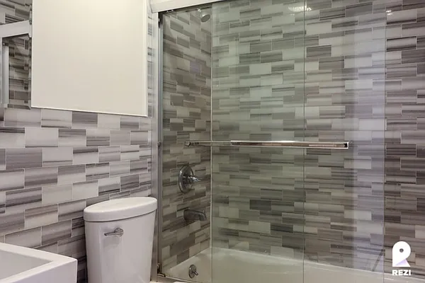 Rented by REZI | media 48