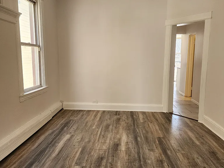 91 Woodlawn Ave #1 — Photo 5