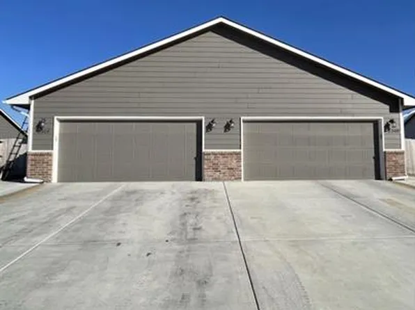 5308 N Cypress St, Bel Aire, KS 67226