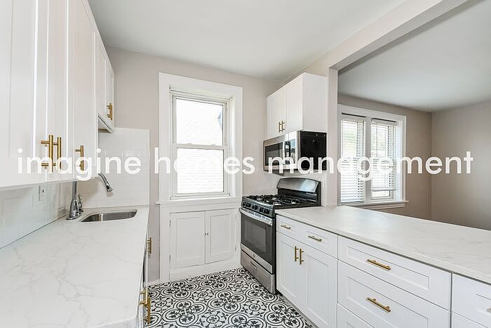 1st image of 5339 Itaska St APT 2E