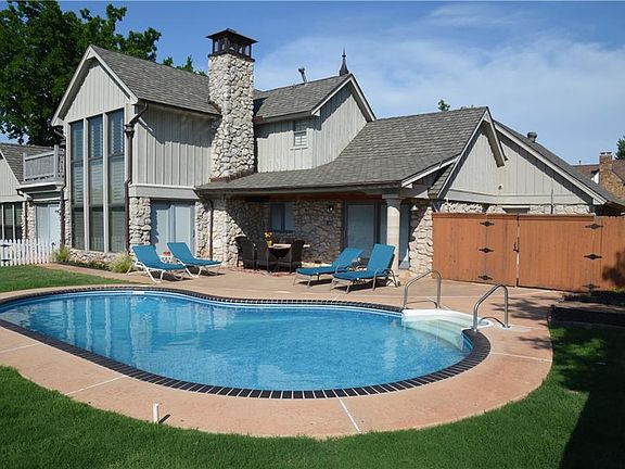 2nd image of 12717 Arrowhead Ln