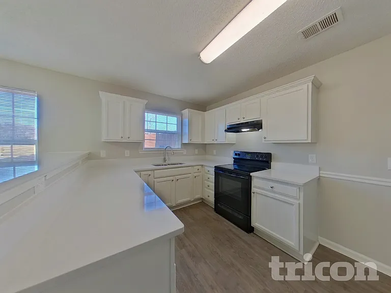 3543 Arvin Dr — Photo 6