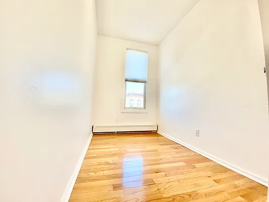 Rented by Compass | media 19