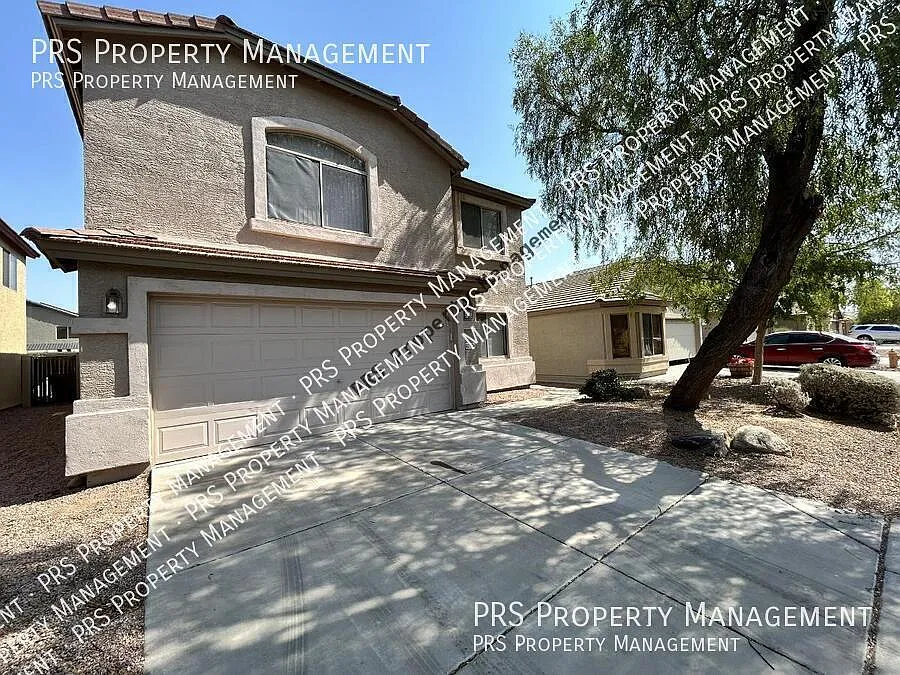Large Beautiful Newly Updated throughout — Photo 2