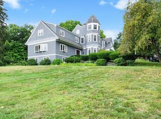 2 Combs Way, Chelmsford, MA 01824