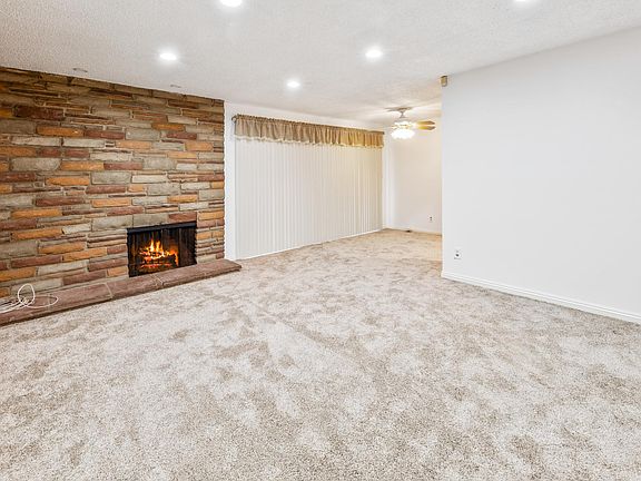 3rd image of 8868 Hoffman St