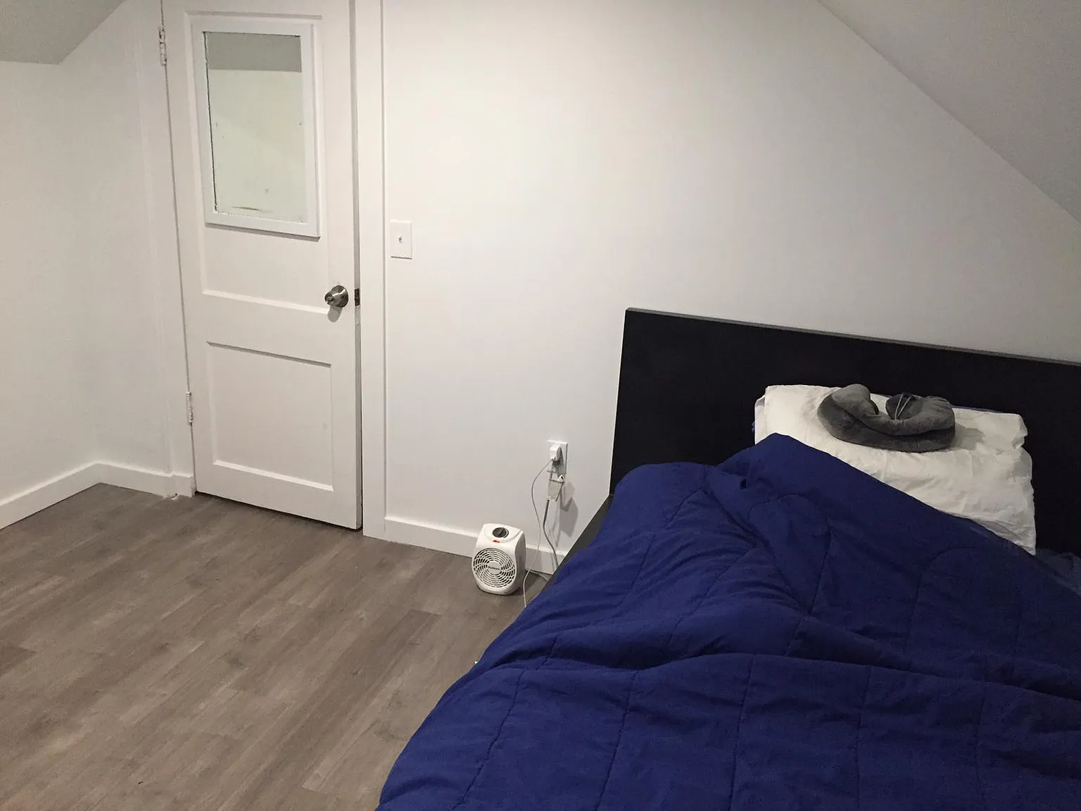 1 bed, 150 sqft, $1,100 — Photo 2