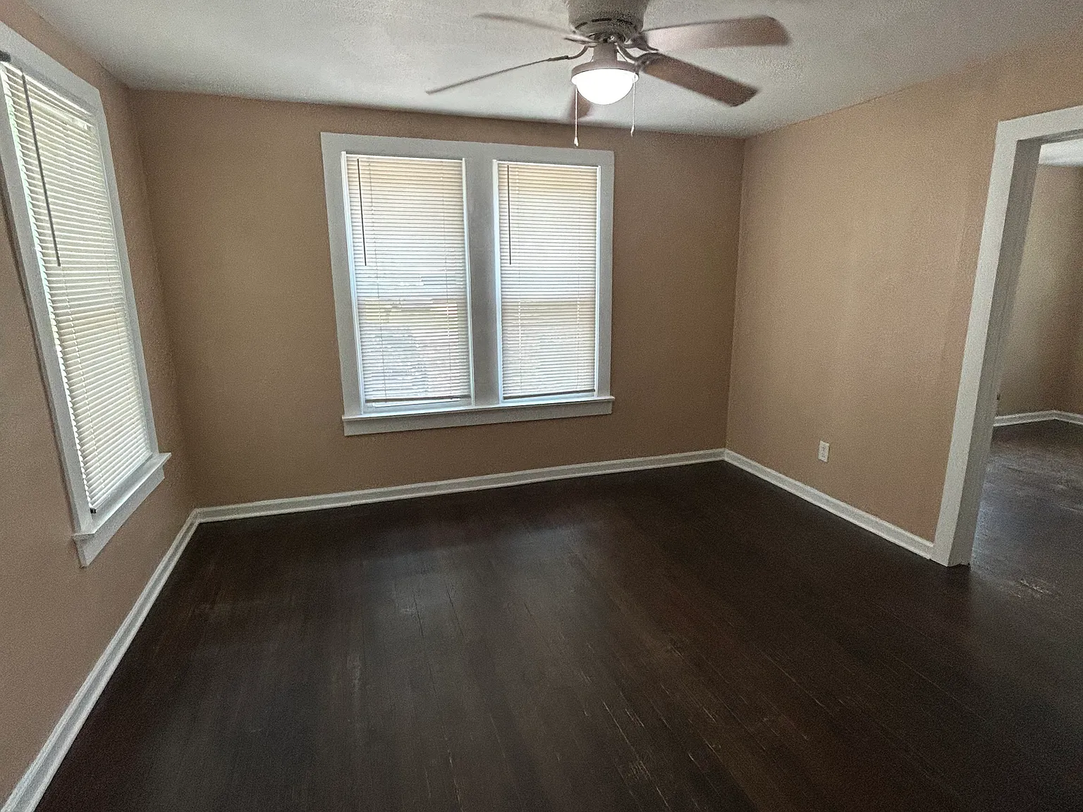 318 E South UNIT B — Photo 3