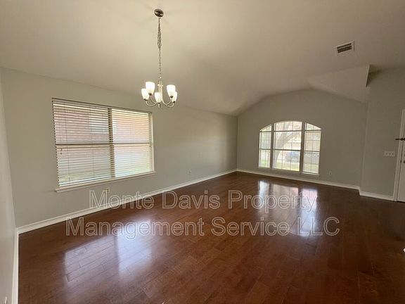5th image of 8005 Nairn Dr