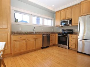 4 Bay St #A2, Hull, MA 02045