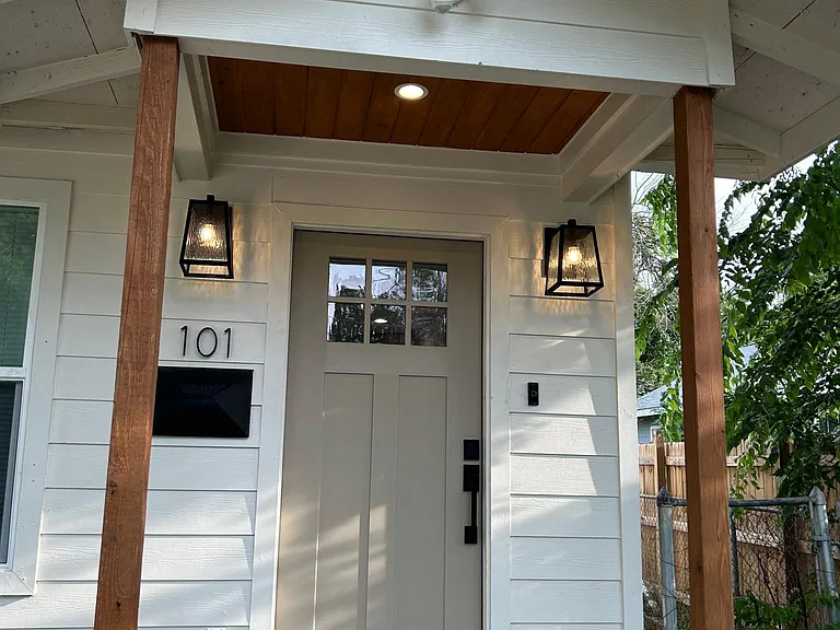 1110 Gibbs St #101 — Photo 6