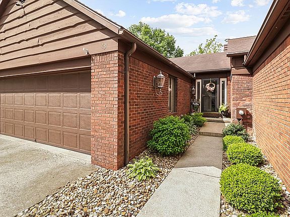 5th image of 43 Sycamore Dr